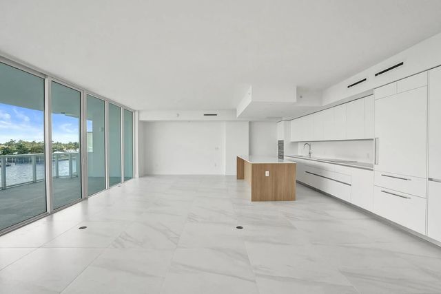 5 of 74 - 407 N Riverside Drive #303, Pompano Beach, FL