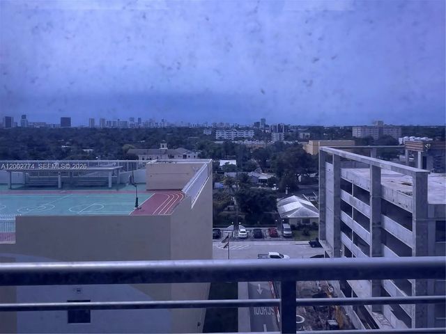 1720 Harrison Street #8b1, Hollywood
