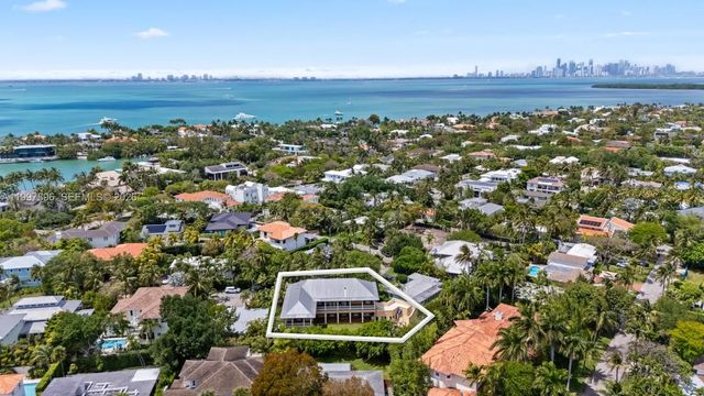 685 Harbor Lane, Key Biscayne