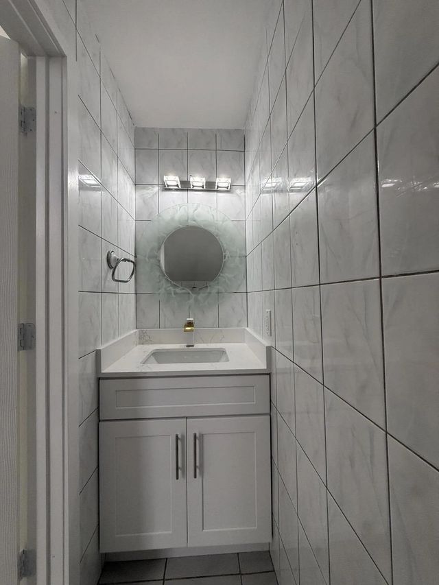 3 of 17 - 4415 Sw 72nd Terrace, Davie, FL