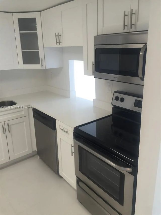 3 of 13 - 6900 Bay Drive #5a, Miami Beach, FL