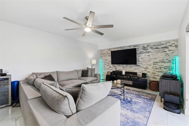 3 of 17 - 1017 10th Way, West Palm Beach, FL