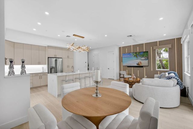 2 of 30 - 130 Water Pointe  Place #7, Jupiter, FL