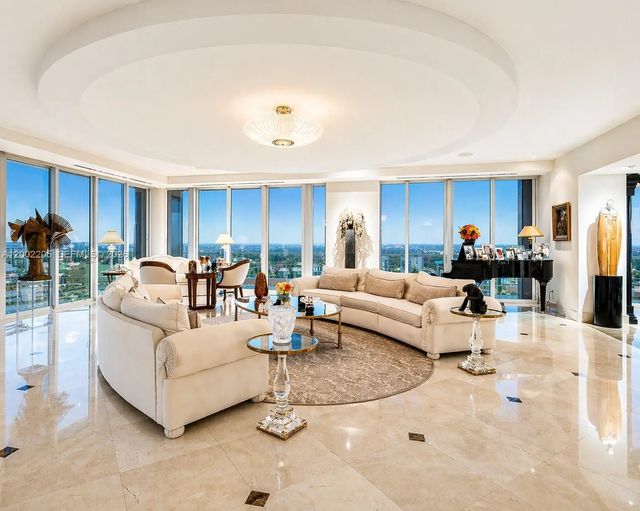 2 of 57 - 7000 Island Boulevard #ph-02, Aventura, FL