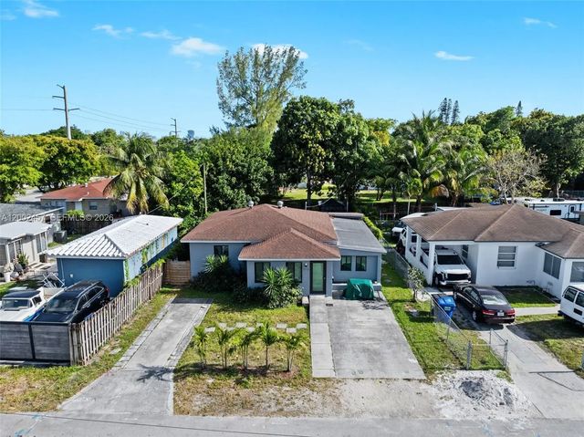 3 of 39 - 2410 Jackson Street, Hollywood, FL