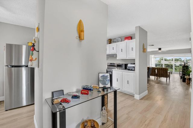 4 of 47 - 13765 Flora Place #h, Delray Beach, FL