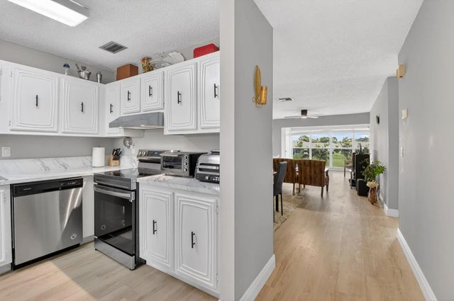 5 of 47 - 13765 Flora Place #h, Delray Beach, FL
