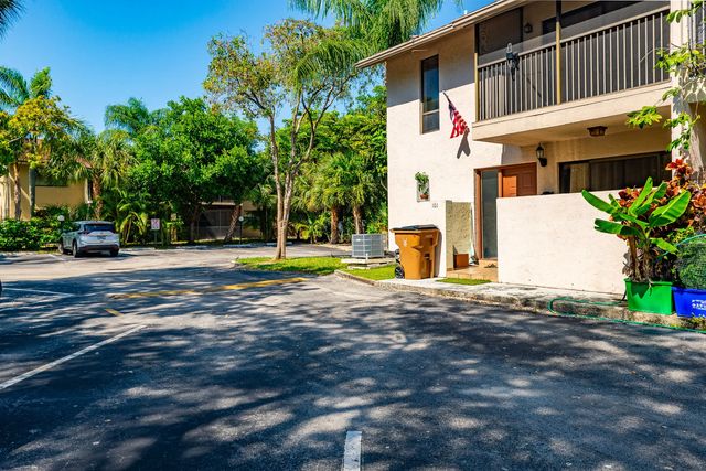 740 Se 1st Way #101, Deerfield Beach