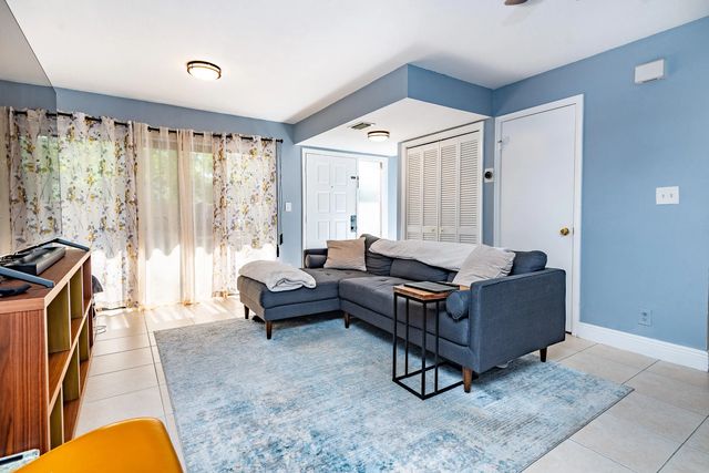 5 of 41 - 740 Se 1st Way #101, Deerfield Beach, FL