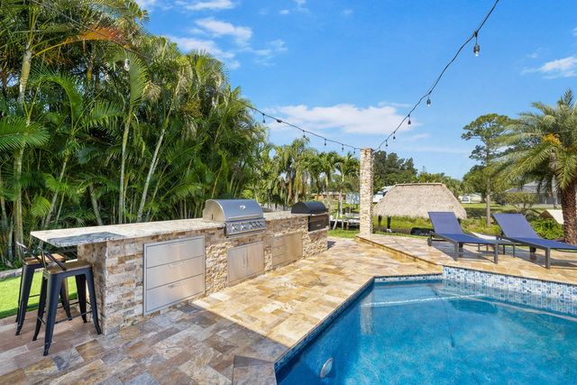 4 of 84 - 121 Ne Naranja Avenue, Port St. Lucie, FL