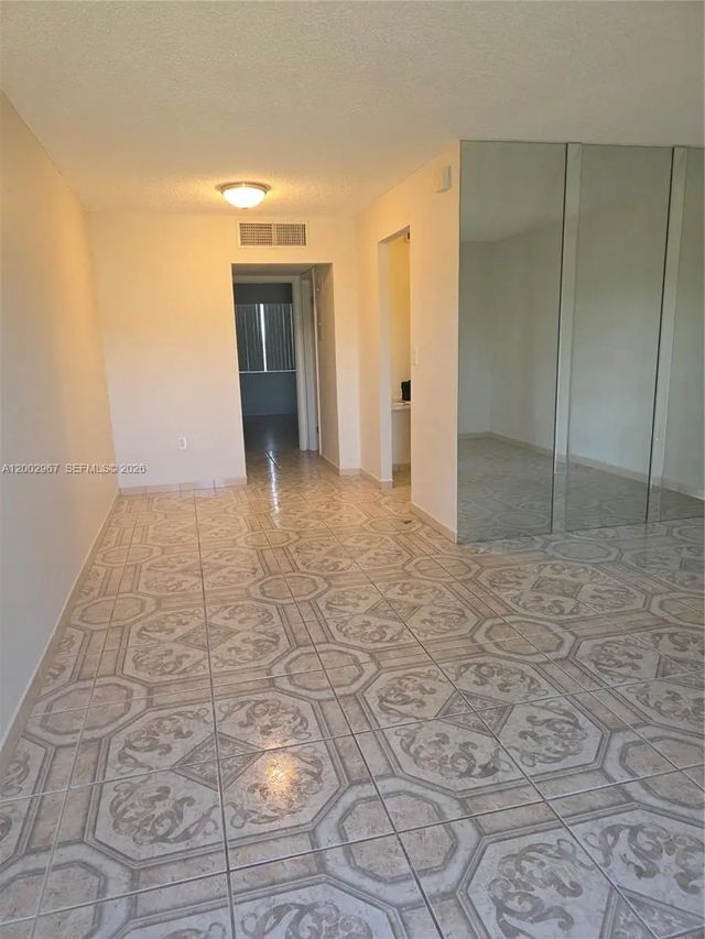 2 of 6 - 135 Ne 202nd Terrace #n4, Miami Gardens, FL