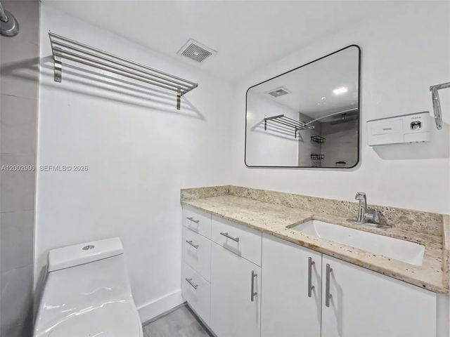 4 of 14 - 606 W 81st Street #120, Hialeah, FL