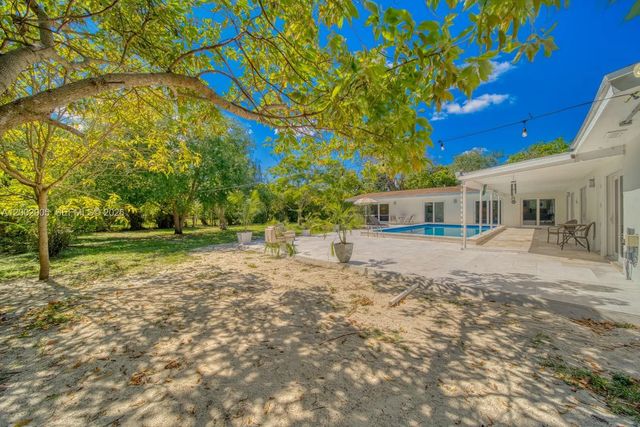 5 of 42 - 13700 Sw 74th Court, Palmetto Bay, FL