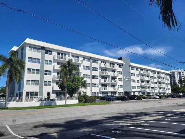 2 of 39 - 550 Bayshore Drive #104, Fort Lauderdale, FL