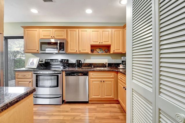 4 of 71 - 15 Stratford  Drive #a, Boynton Beach, FL