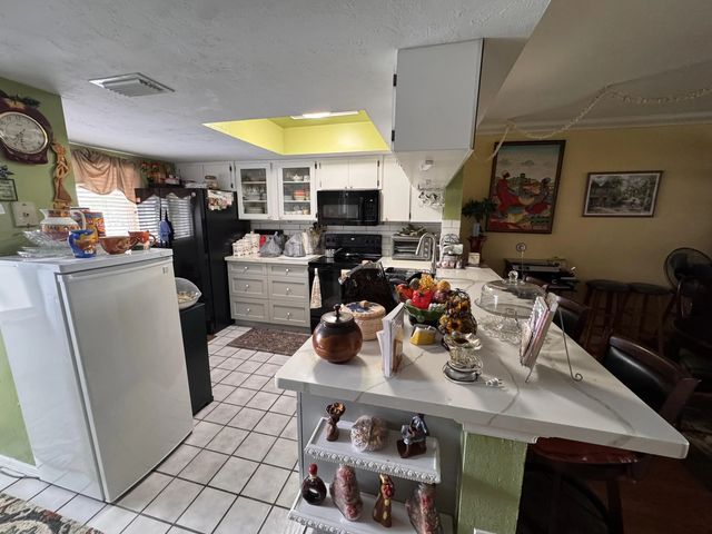 5 of 11 - 1406 Palm Beach Trace Drive, Royal Palm Beach, FL