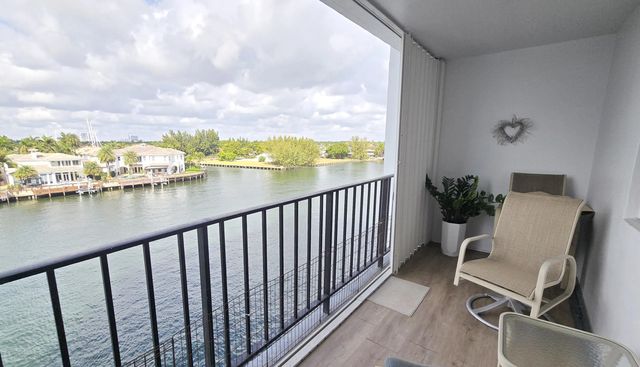 1400 S Ocean Drive #505, Hollywood