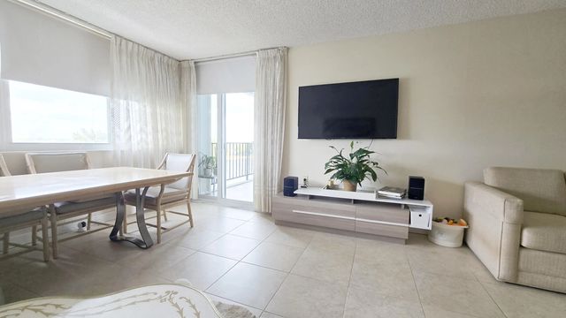 2 of 10 - 1400 S Ocean Drive #505, Hollywood, FL