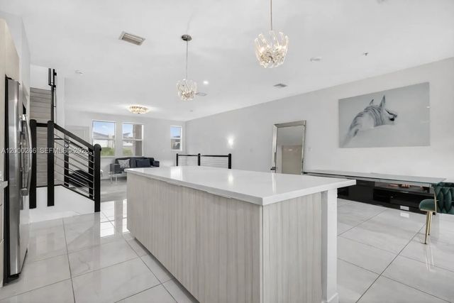 5 of 58 - 10467 Nw 82nd Street #11, Doral, FL