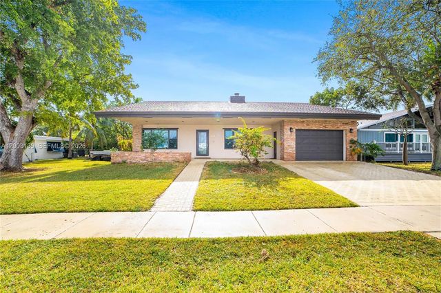 614 Ne 3rd Street, Dania Beach