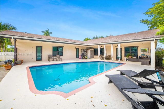 4 of 44 - 614 Ne 3rd Street, Dania Beach, FL