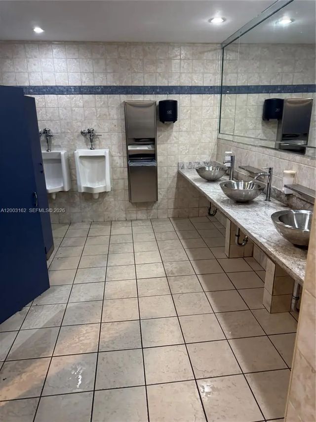 4 of 10 - 717 Ponce De Leon Boulevard #323, Coral Gables, FL