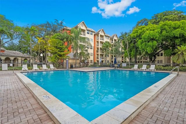 8120 Geneva Court #148, Doral