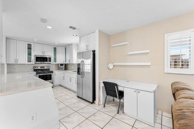 4 of 34 - 331 Nw 101st Terrace, Pembroke Pines, FL