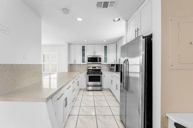 5 of 34 - 331 Nw 101st Terrace, Pembroke Pines, FL