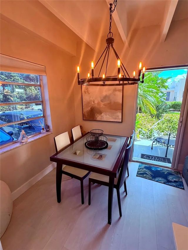 3 of 10 - 115 S C Street #101, Lake Worth, FL