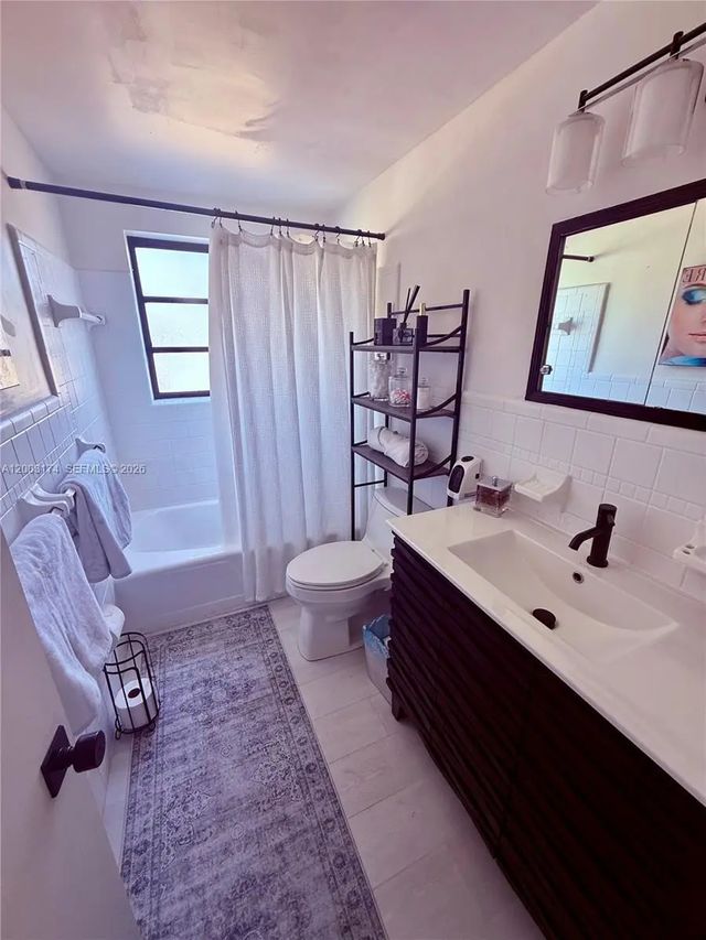 5 of 10 - 115 S C Street #101, Lake Worth, FL