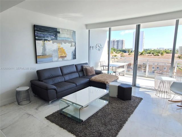 5 of 39 - 2950 Ne 188th Street #401, Aventura, FL