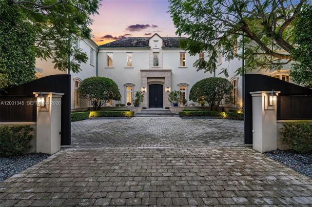 9741 W Suburban Drive, Pinecrest