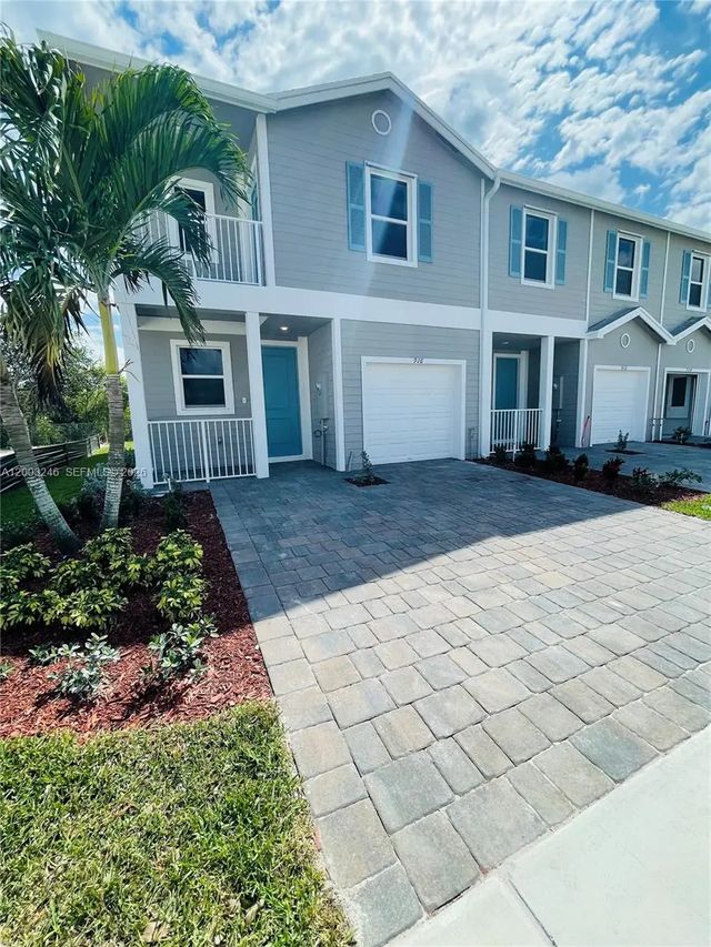 916 Se 19th Street #916, Homestead