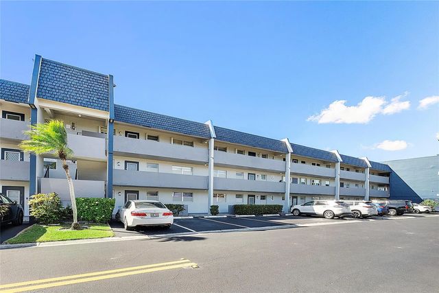 7847 Golf Circle Drive #211, Margate