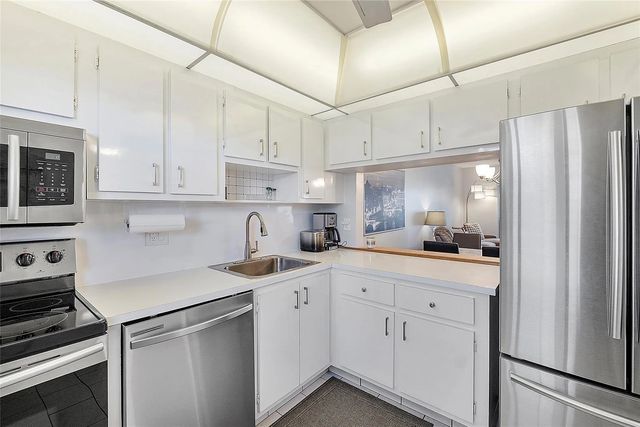 3 of 18 - 7847 Golf Circle Drive #211, Margate, FL