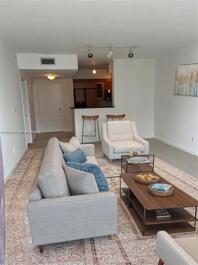 3 of 17 - N/A, Miami, FL