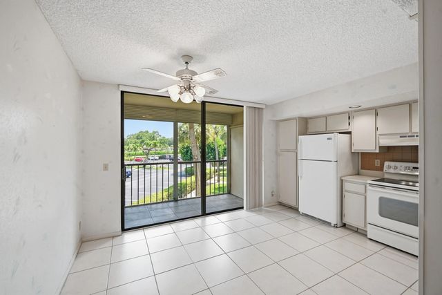 5370 Las Verdes Circle #219, Delray Beach