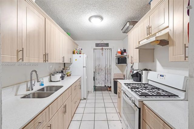 4 of 10 - 18804 Nw 46th Avenue, Miami Gardens, FL