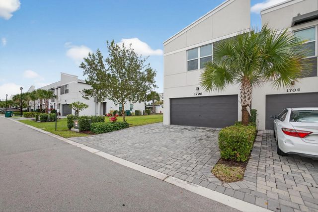3 of 46 - 1700 Lindley Street, Mangonia Park, FL