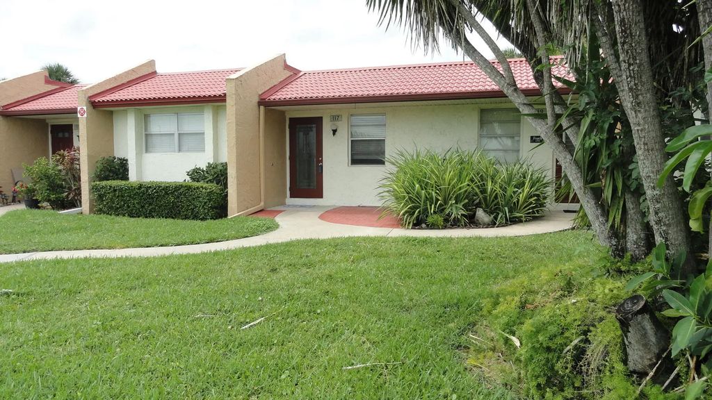 117 Golden River Drive, West Palm Beach