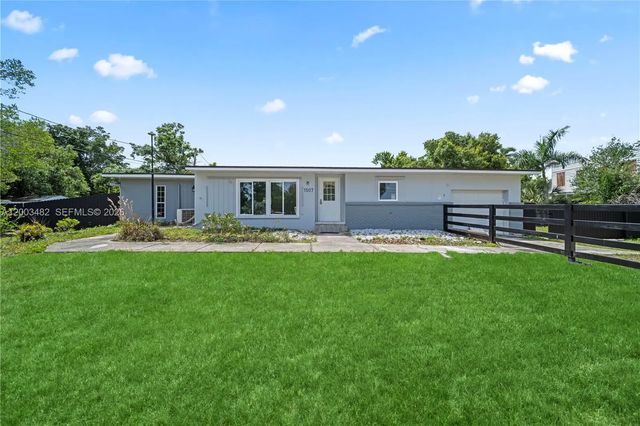 1507 Lavilla Road, 
