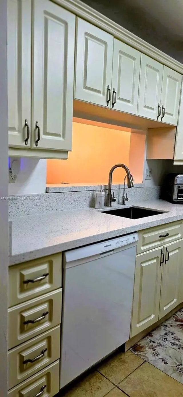 10835 Sw 112th Avenue #106, Miami