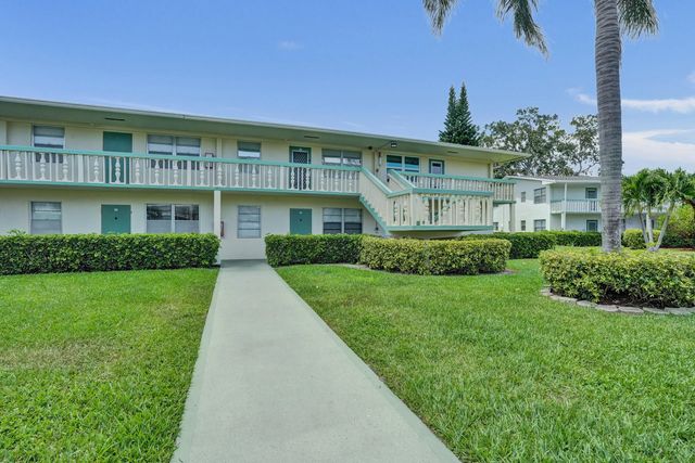 358 Oakridge T #358, Deerfield Beach