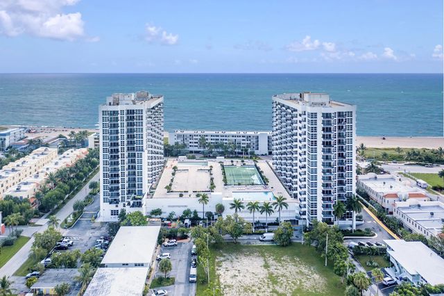 2 of 52 - 531 N Ocean Boulevard #1811, Pompano Beach, FL