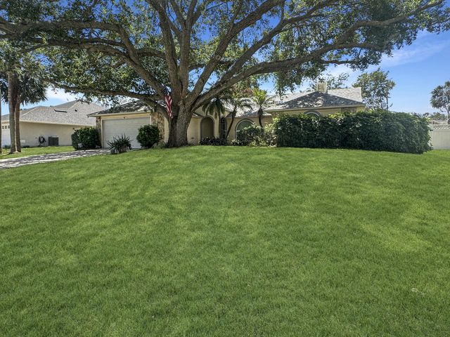 2 of 37 - 117 Hinchman Avenue, Sebastian, FL