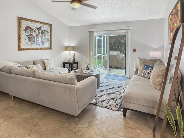 5 of 37 - 117 Hinchman Avenue, Sebastian, FL
