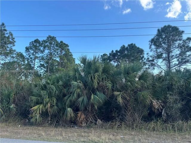 665 Woodcrest, Lehigh Acres