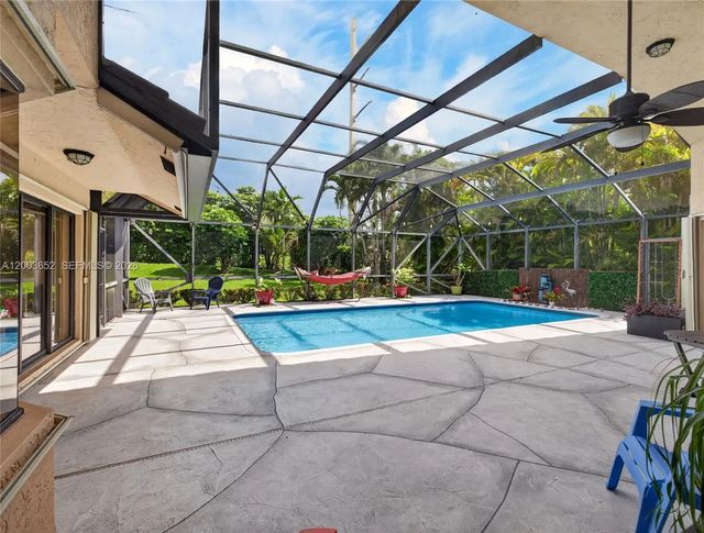 1025 Creekford Drive, Weston