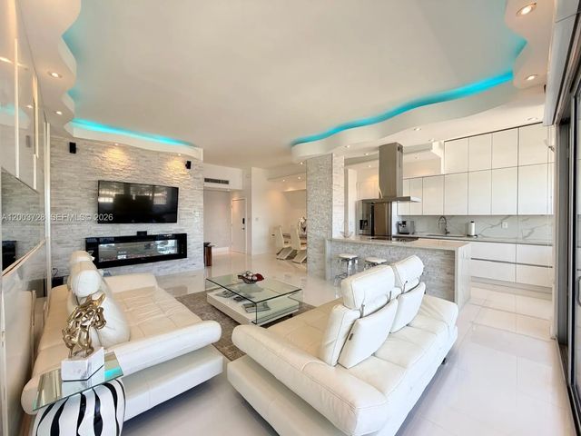 18041 Biscayne Boulevard #ph01, Aventura